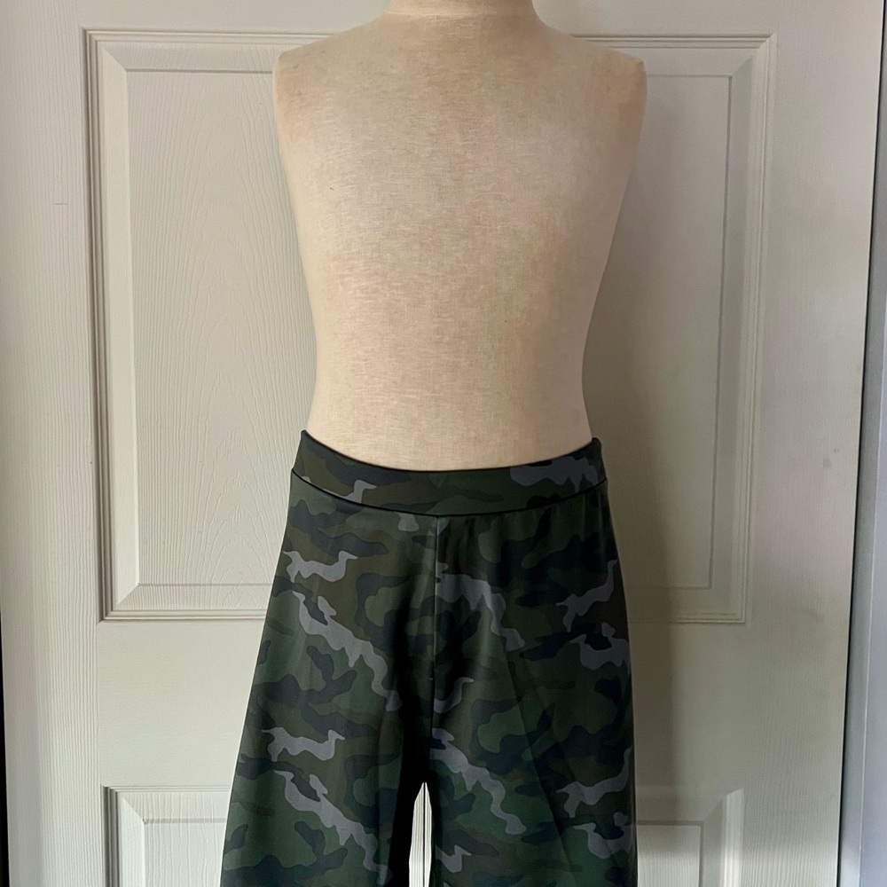 American Eagle Biker Shorts